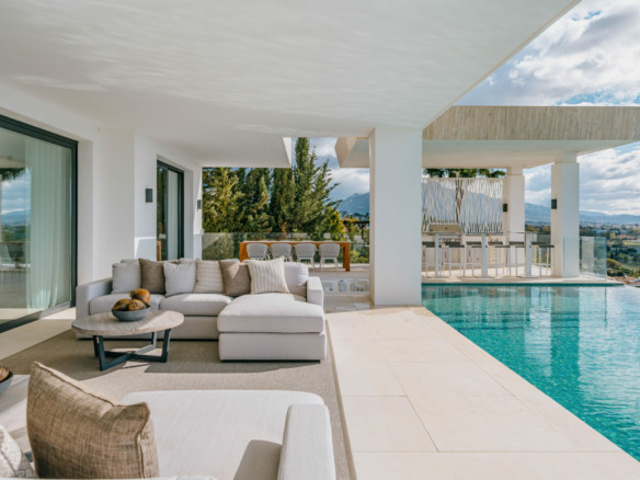 Reduced ✨ For Sale: Luxury Modern Villa in Benahavis with Stunning Sea Views ✨  🏎️ Huge Supercar Garage! 🏎️