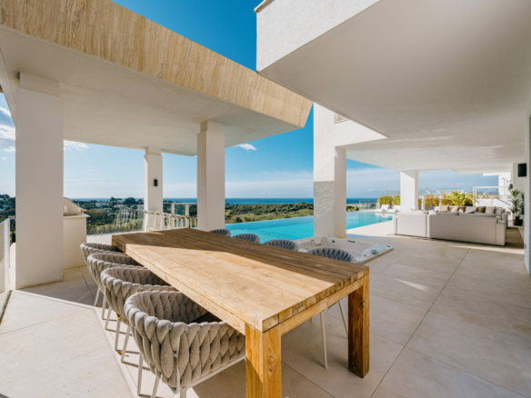 Reduced ✨ For Sale: Luxury Modern Villa in Benahavis with Stunning Sea Views ✨  🏎️ Huge Supercar Garage! 🏎️