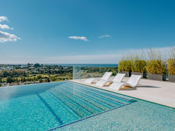 Reduced ✨ For Sale: Luxury Modern Villa in Benahavis with Stunning Sea Views ✨  🏎️ Huge Supercar Garage! 🏎️