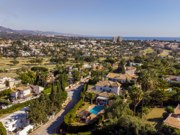 Nueva Andalucia – Nice 5B Golf Villa – Near Facilites
