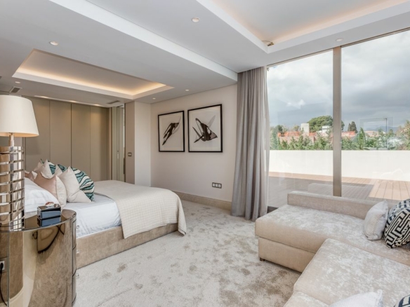 Golden Mile – Modern 4B villa – 2nd Line Beach