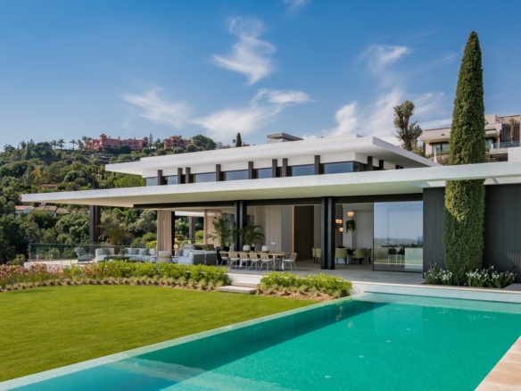 Benahavis – Modern 6B Villa – Sea Views – Gated