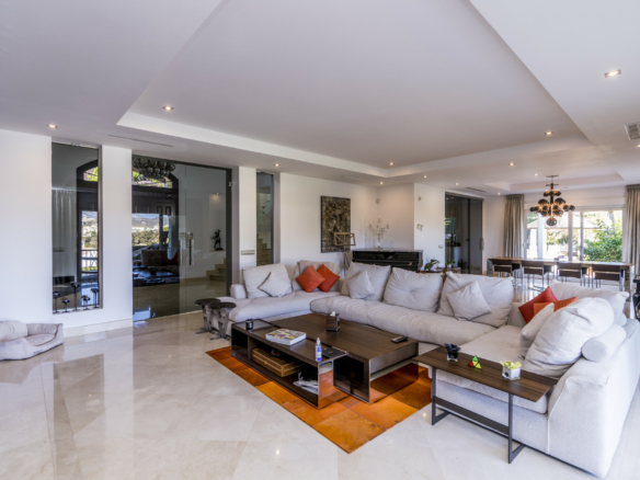 Nueva Andalucia – Nice 5B Golf Villa – Near Facilites
