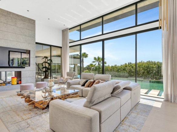 For sale – Golden Mile –  Modern 6B villa 🌴 – Sea & Mountain Views
