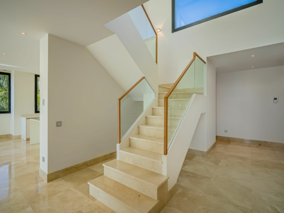 Golden Mile – 4B Penthouse – Sea Views