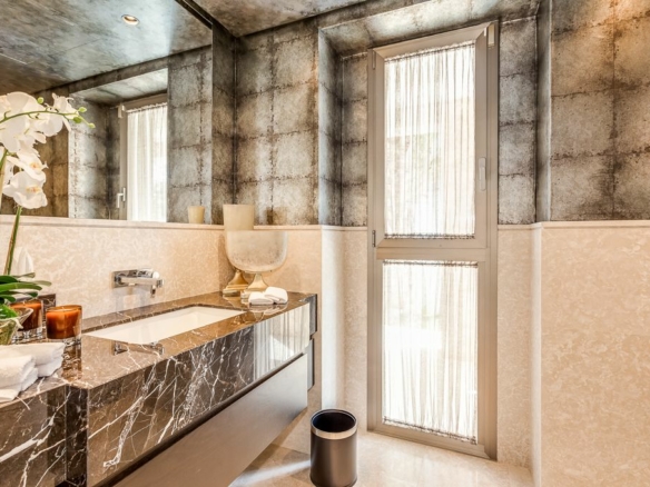 Golden Mile – Modern 4B villa – 2nd Line Beach