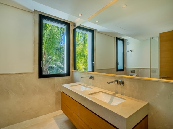 Golden Mile – 4B Penthouse – Sea Views