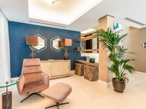 Golden Mile – Modern 4B villa – 2nd Line Beach