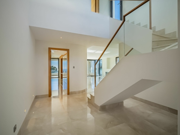 Golden Mile – 4B Penthouse – Sea Views