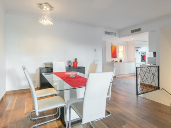Nueva Andalucia – 4B Garden Apartment – Near Facilities -Gated