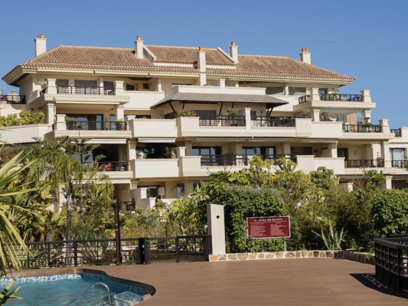LAGUNA DE BANÚS 3B DUBLEX APT. FOR RENT IN MARBELLA – PUERTO BANUS