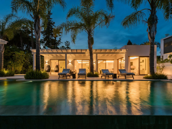 Nueva Andalucia – Modern luxury Villa – Near Facilities