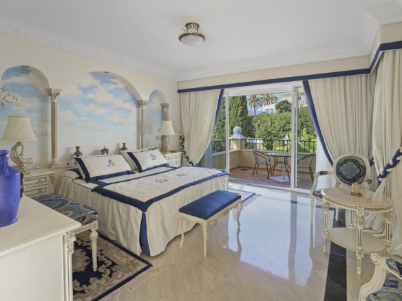 SOLD 🏡 Benahavis – Classic 5-Bedroom Hilltop Mansion with Stunning Sea & Mountain Views 🌊⛰️