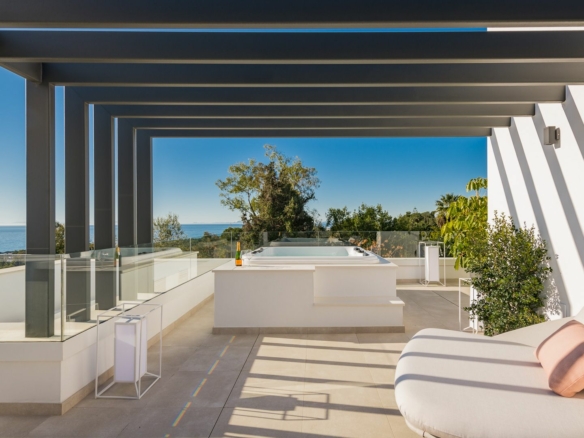 Golden Mile – 3B new Modern villa – Sea views