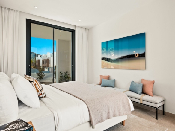 Golden Mile – 3B new Modern villa – Sea views