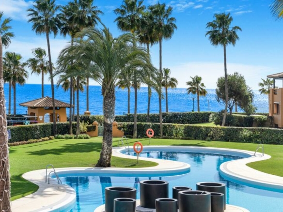 For Sale / Rent – 1st Line Beach Development  – Granados del Mar (Estepona)