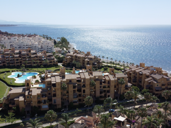 For Sale / Rent – 1st Line Beach Development  – Granados del Mar (Estepona)