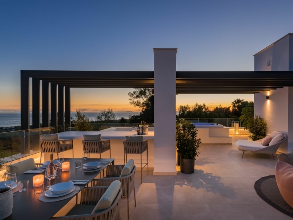 Golden Mile – 3B new Modern villa – Sea views