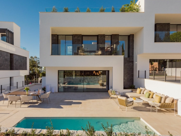 Golden Mile – 3B new Modern villa – Sea views