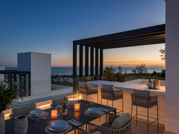 Golden Mile – 3B new Modern villa – Sea views