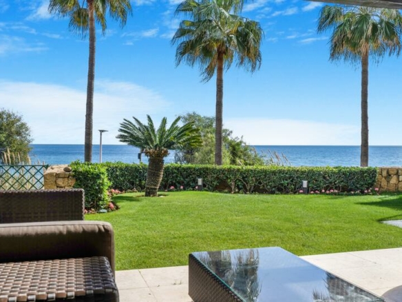 For Sale / Rent – 1st Line Beach Development  – Granados del Mar (Estepona)
