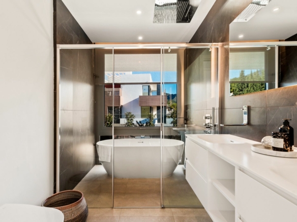 Golden Mile – 3B new Modern villa – Sea views