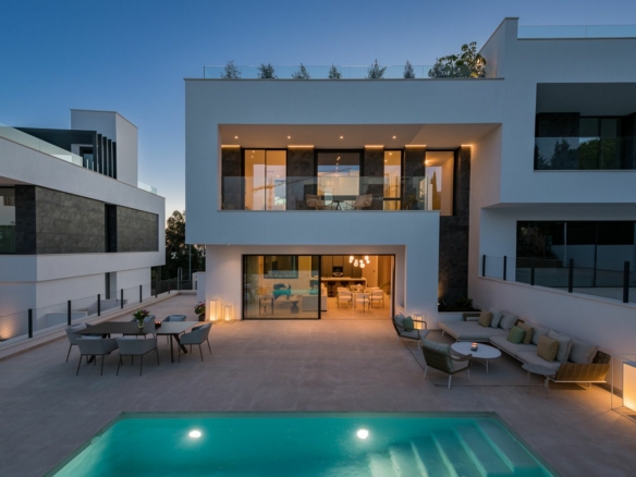 Golden Mile – 3B new Modern villa – Sea views