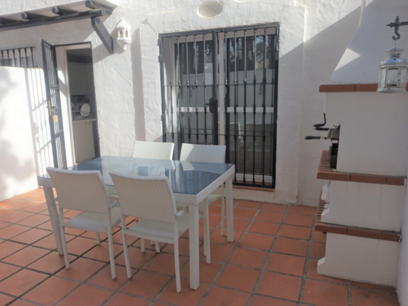 Puerto Banus – 3B Townhouse – Close to Facilities -West facing