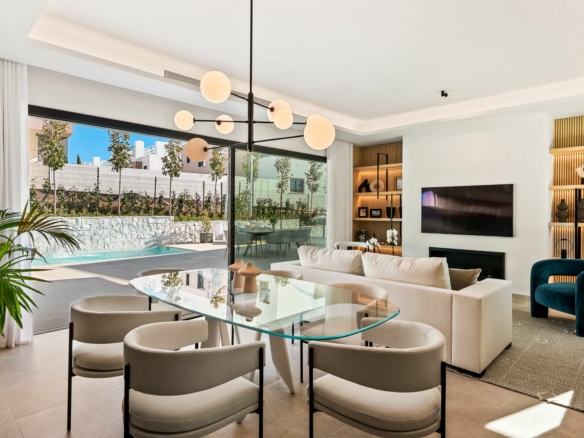 Golden Mile – 3B new Modern villa – Sea views