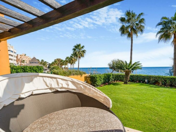 For Sale / Rent – 1st Line Beach Development  – Granados del Mar (Estepona)