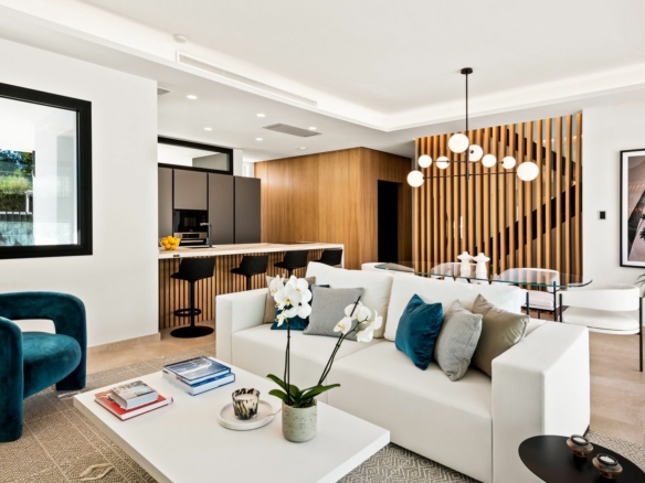 Golden Mile – 3B new Modern villa – Sea views