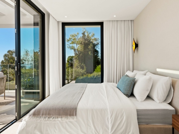 Golden Mile – 3B new Modern villa – Sea views