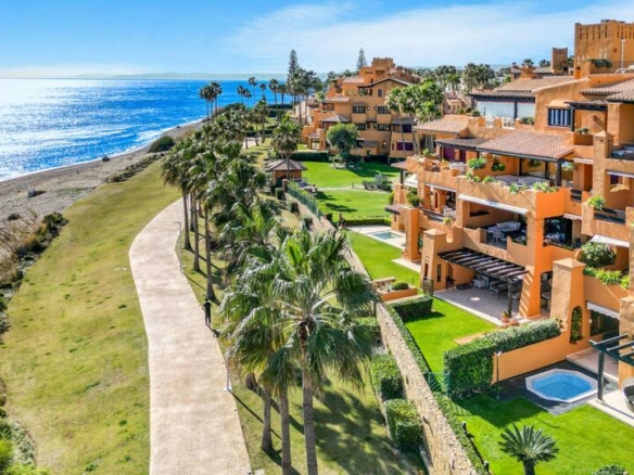 For Sale / Rent – 1st Line Beach Development  – Granados del Mar (Estepona)