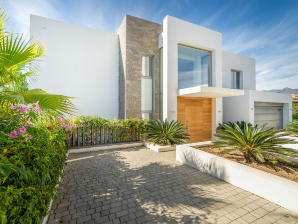 Marbella East – Modern 5B Villa  – Gated & Sea Views