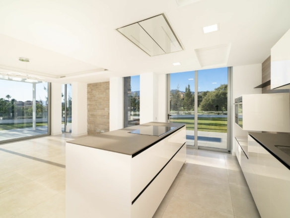 Marbella East – Modern 5B Villa  – Gated & Sea Views