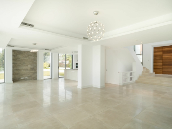 Marbella East – Modern 5B Villa  – Gated & Sea Views