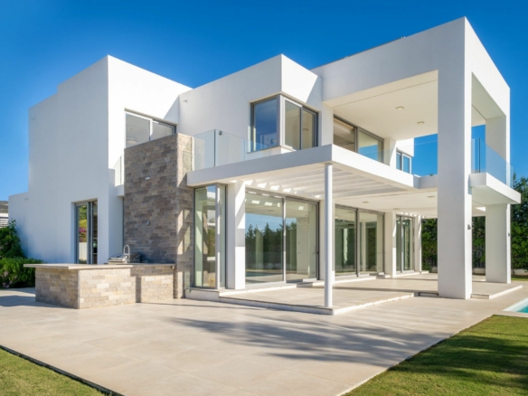 Marbella East – Modern 5B Villa  – Gated & Sea Views