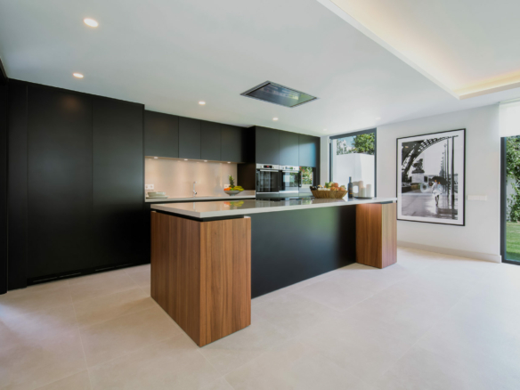New Golden Mile – Modern Key ready villa