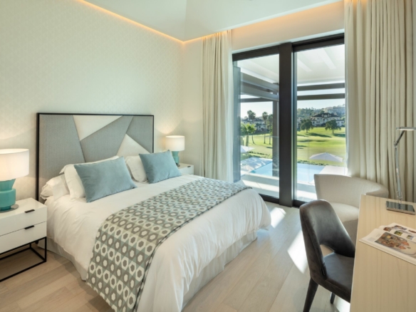 Nueva Andalucia – Modern 6B Mansion – 1st Line Golf