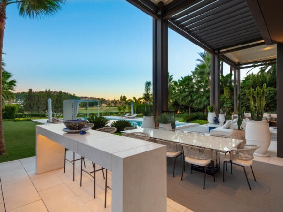 Nueva Andalucia – Modern 6B Mansion – 1st Line Golf