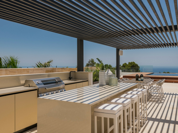 SOLD – Golden Mile – Modern 9B Villa – Sea Views – Gated