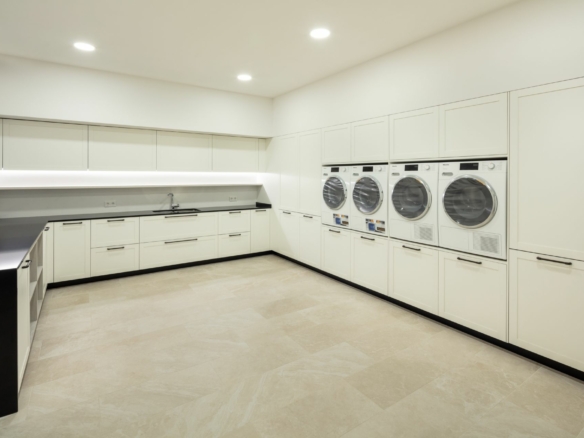 Nueva Andalucia – Modern 6B Mansion – 1st Line Golf