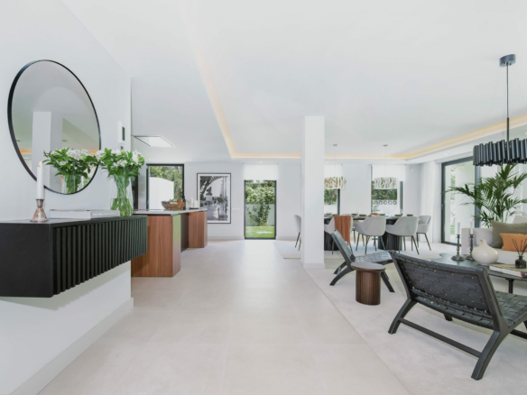 New Golden Mile – Modern Key ready villa