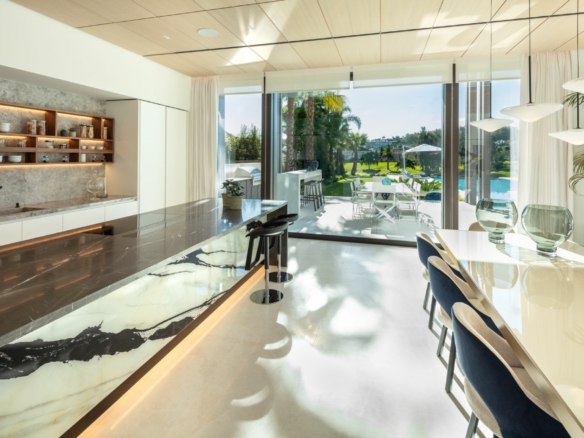 Nueva Andalucia – Modern 6B Mansion – 1st Line Golf