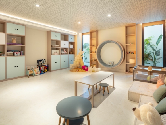 Nueva Andalucia – Modern 6B Mansion – 1st Line Golf