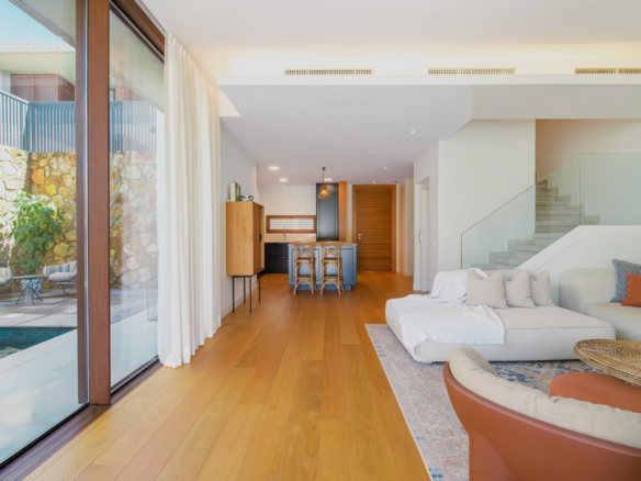 Golden mile  – Modern 4B villa for sale