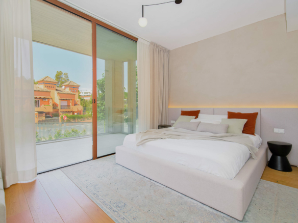 Golden mile  – Modern 4B villa for sale