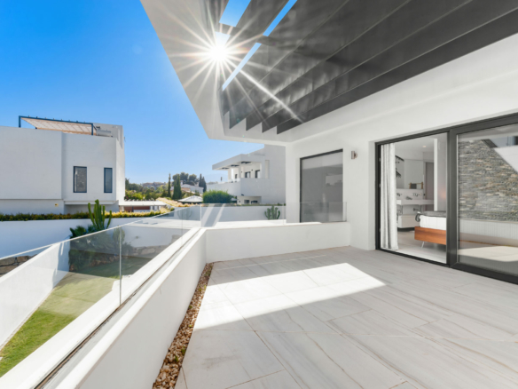 San Pedro Beachside – Modern villa for sale