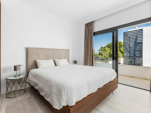 San Pedro Beachside – Modern villa for sale