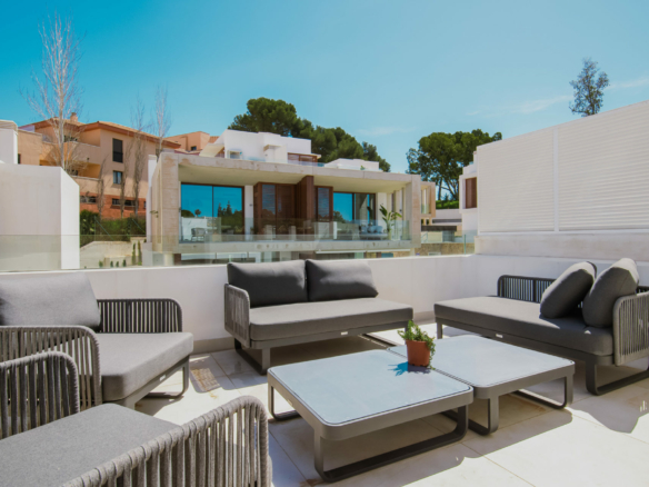 Golden mile  – Modern 4B villa for sale